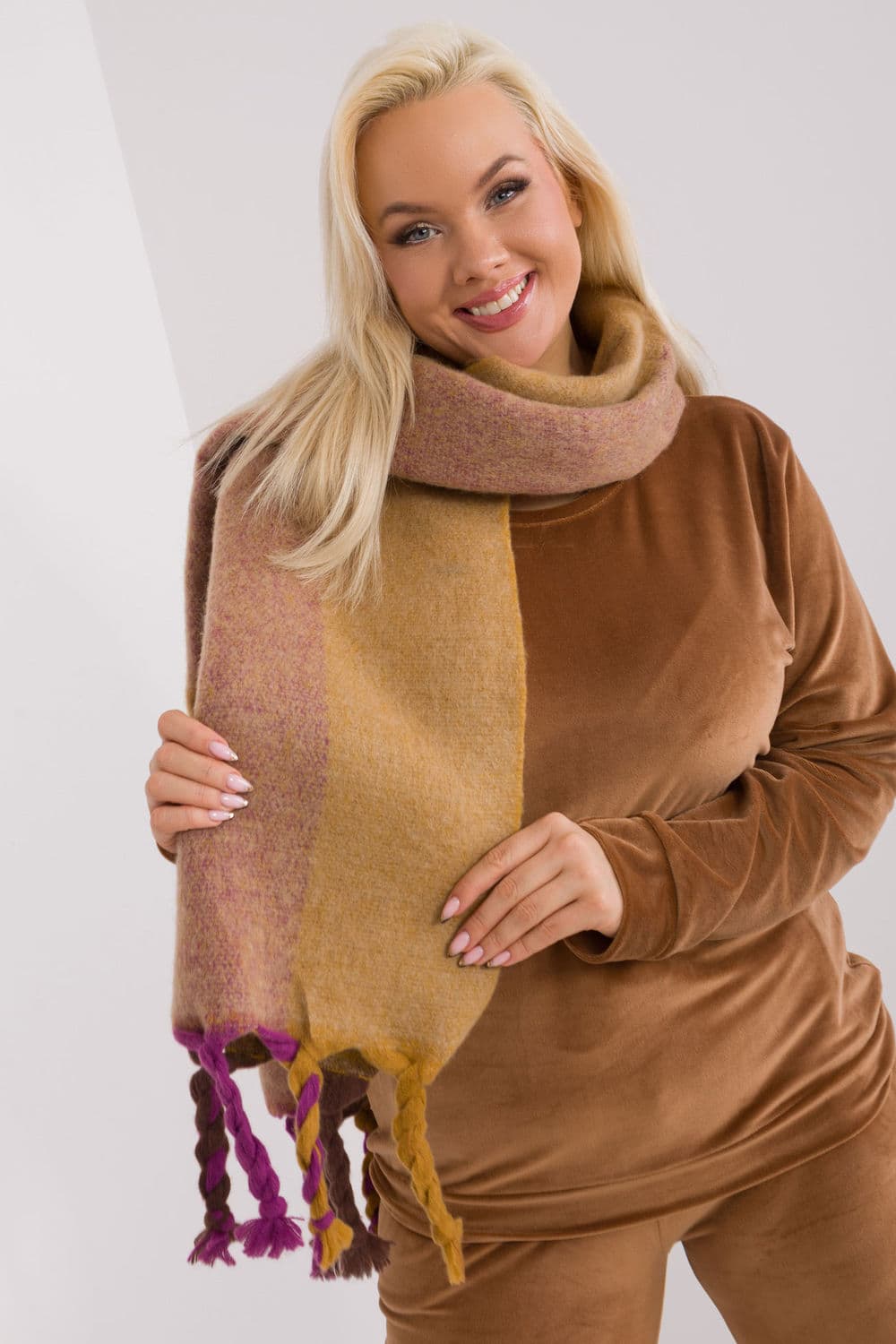 Scialle model 190543 AT