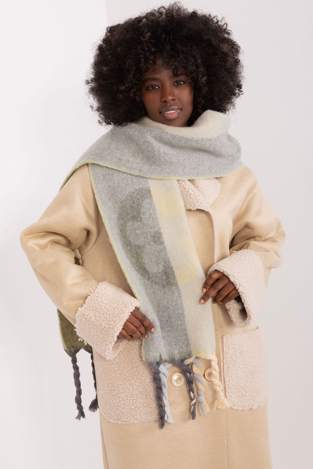 Scialle model 190558 AT