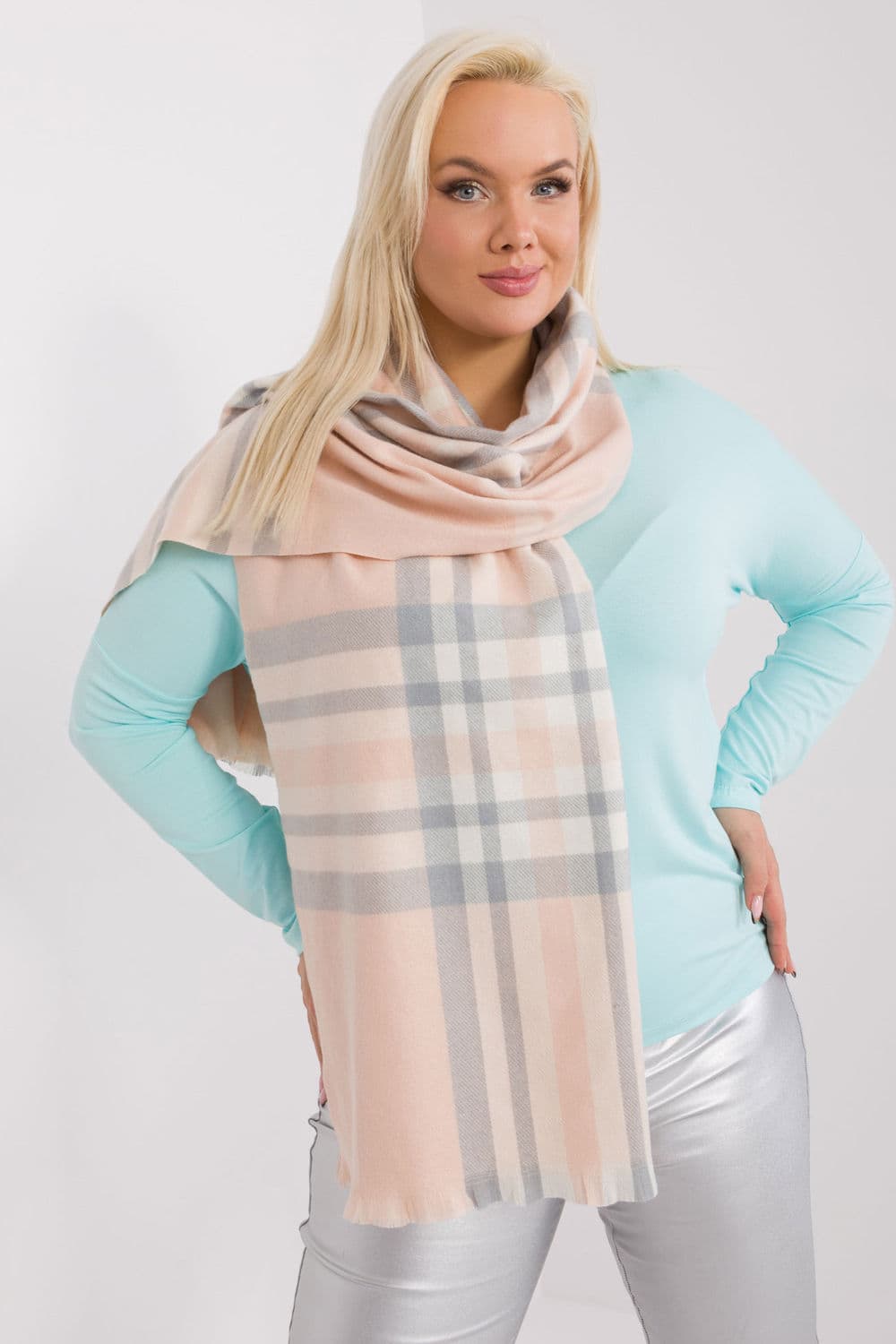 Scialle model 190562 AT