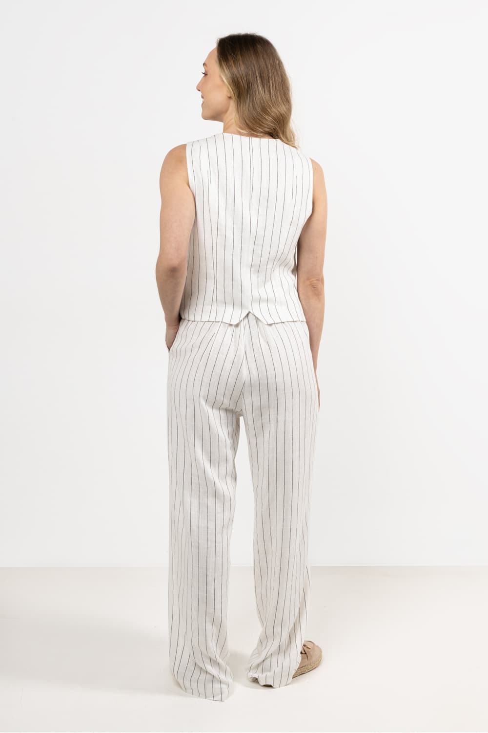 Gilet model 212180 awama - Miniatura 3