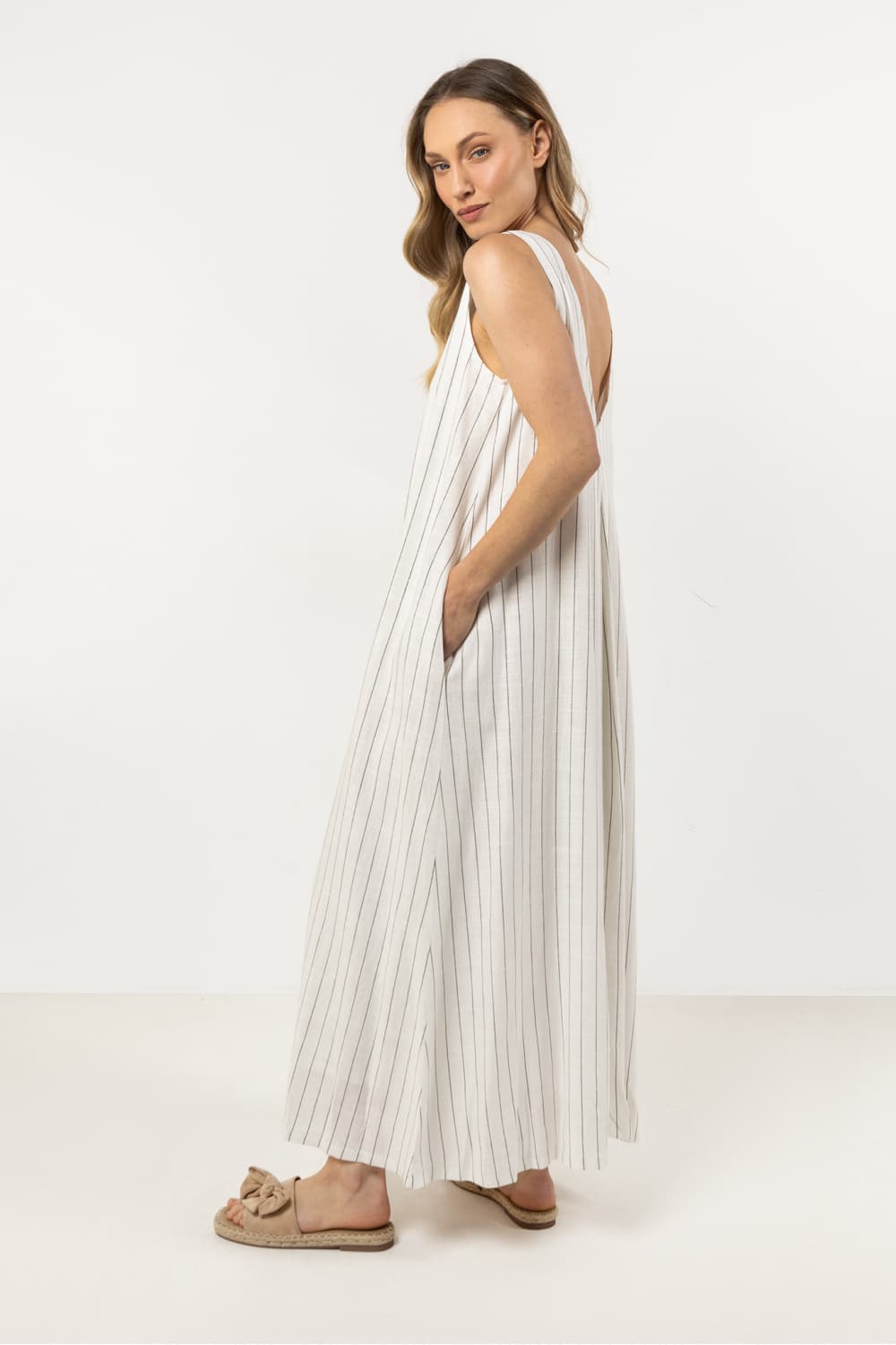 Vestito da giorno model 212183 awama - Miniatura 2