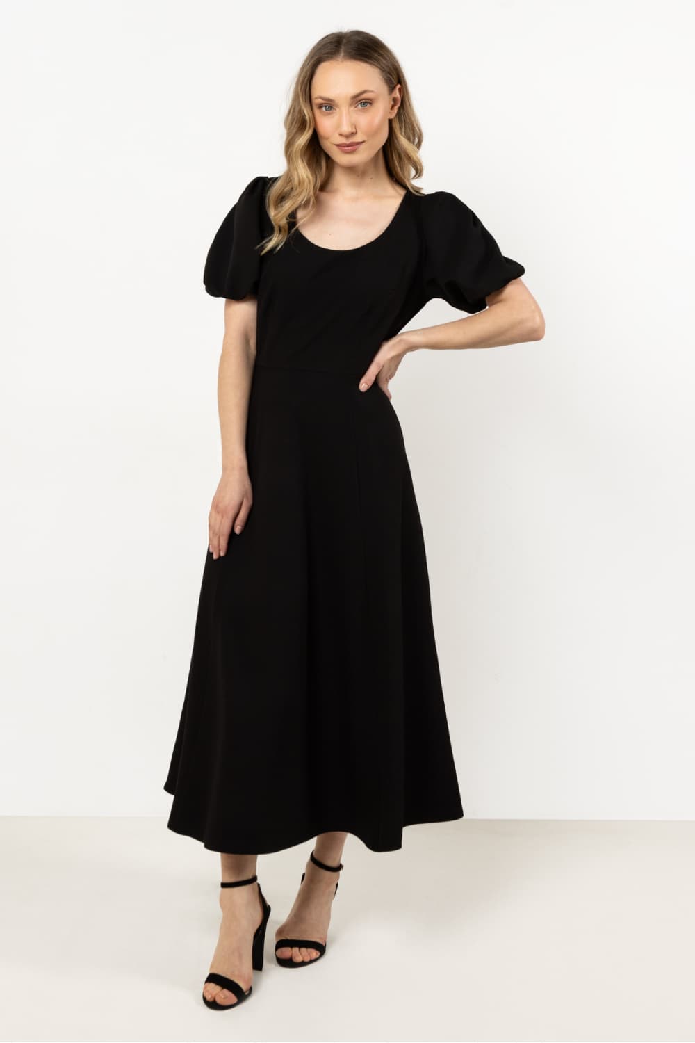 Vestito da giorno model 212236 awama
