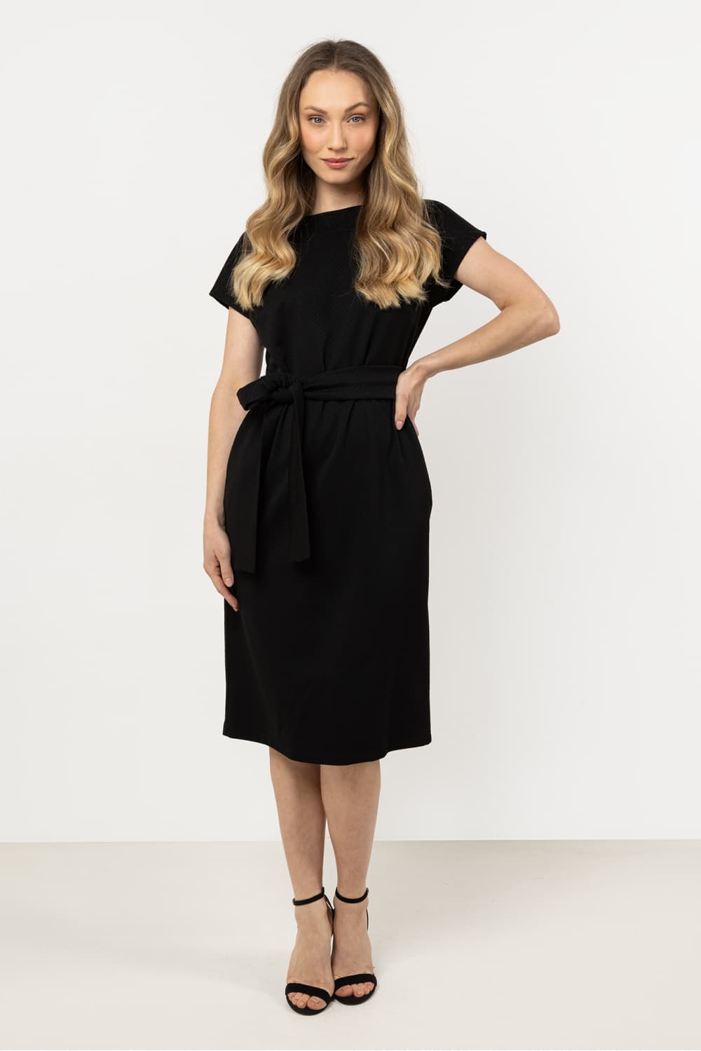 Vestito da giorno model 212250 awama