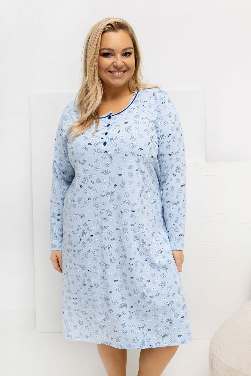 Camicia da notte Plus Size model 223308 Forever Pink