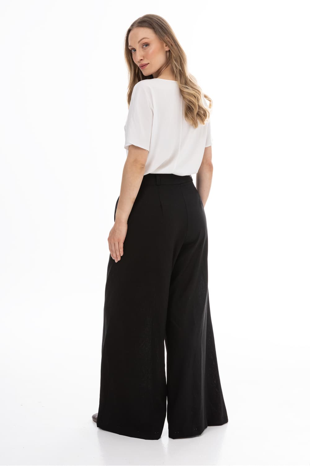 Pantaloni da donna model 225300 awama - Miniatura 3