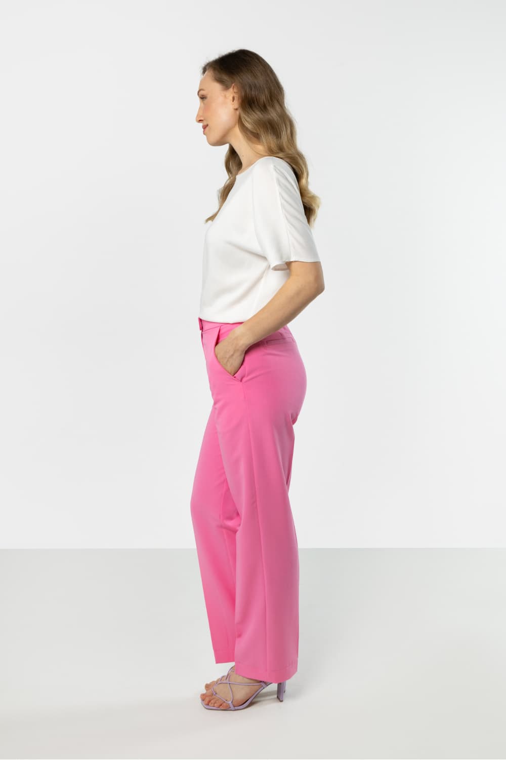 Pantaloni da donna model 225321 awama - Miniatura 2
