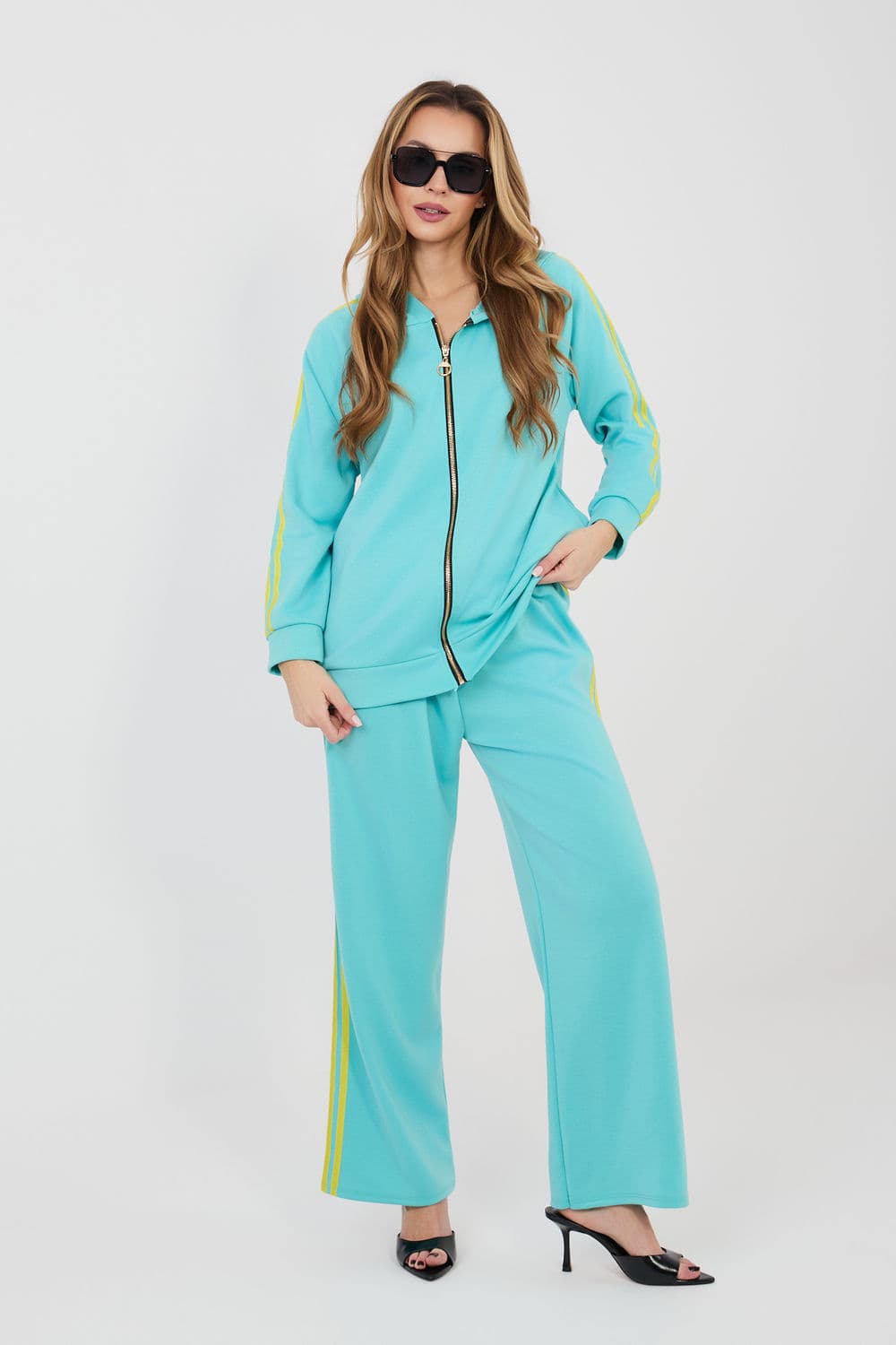 completo model 225541 Rue Paris