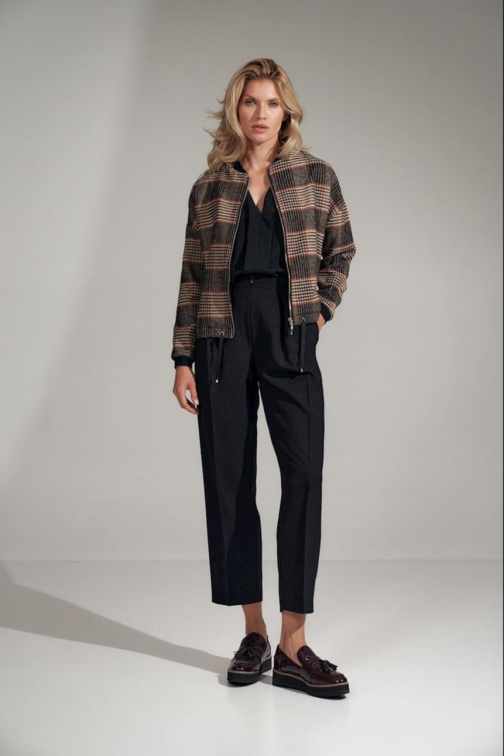 Pantaloni da donna model 150792 Figl - Miniatura 2