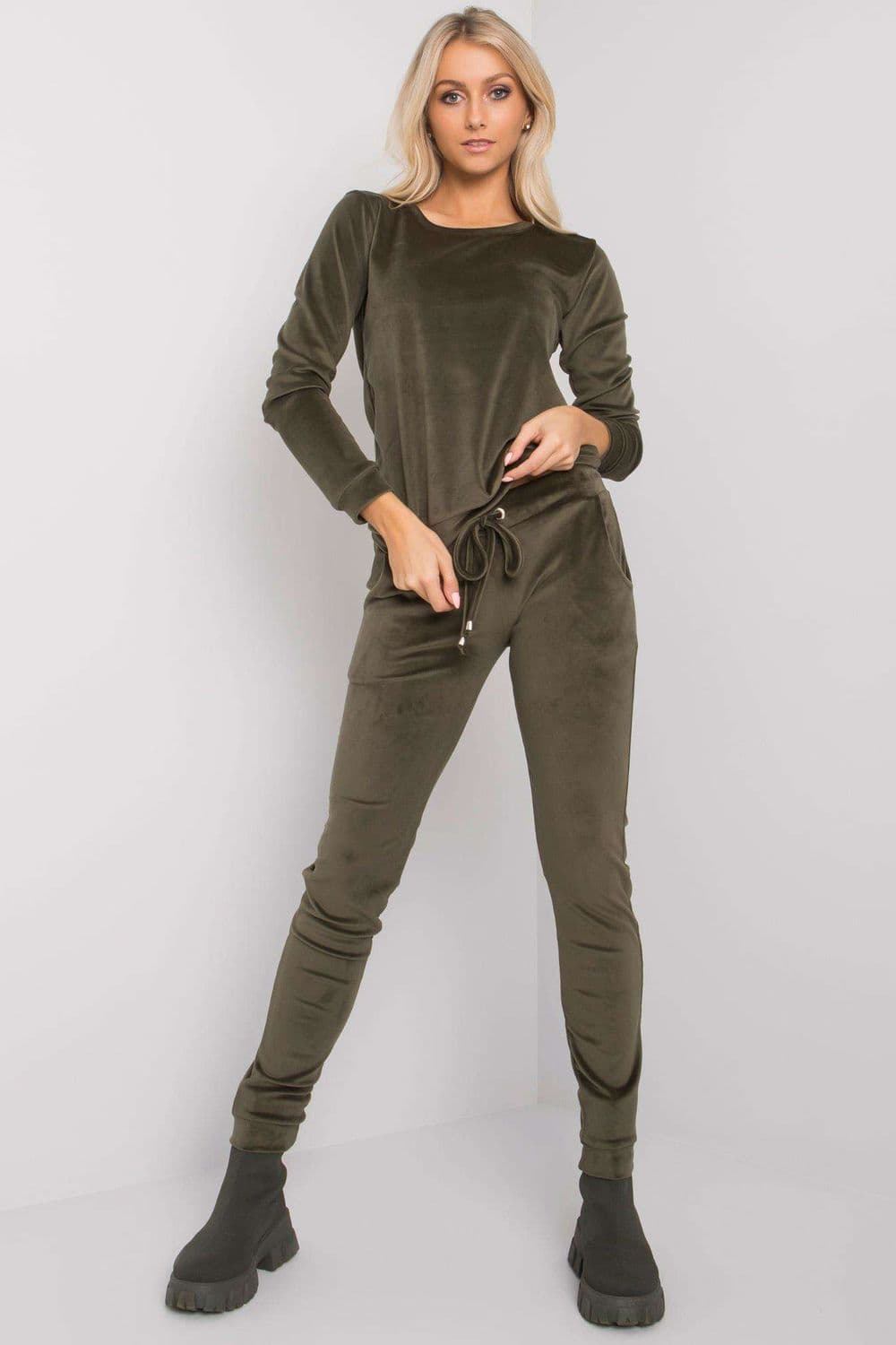 completo model 175107 Rue Paris