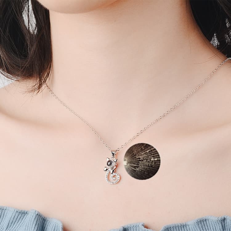 Collana con ciondolo a proiezione di memoria 'Ti amo' in 100 lingue, ciondolo per lettere di nozze (rame bianco)