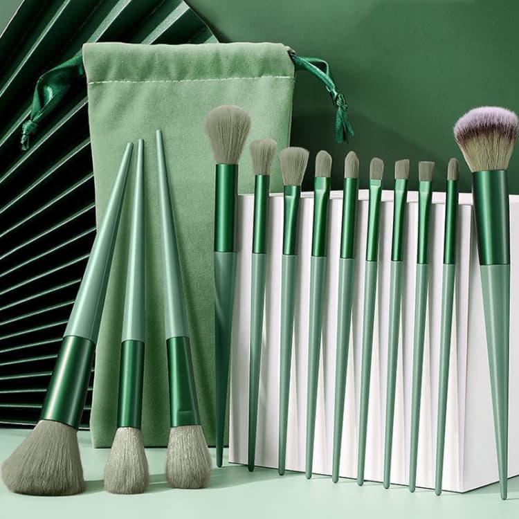 Set di pennelli per trucco 13-in-1 morbidi e soffici, pennello per fondotinta, cipria, ombretto (Verde)