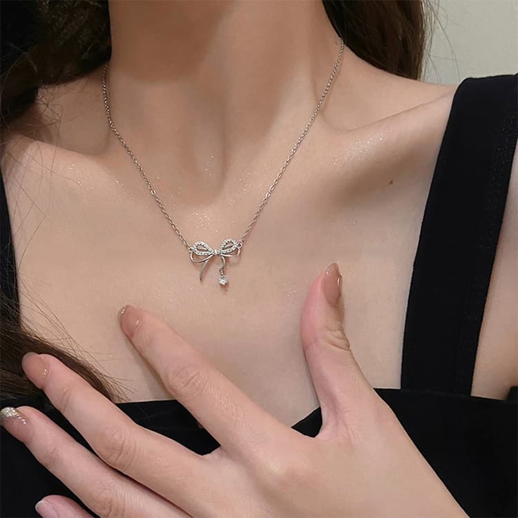 Ladies Light Luxury Bowknot Necklace Clavicle Chain, Specification:XL1675