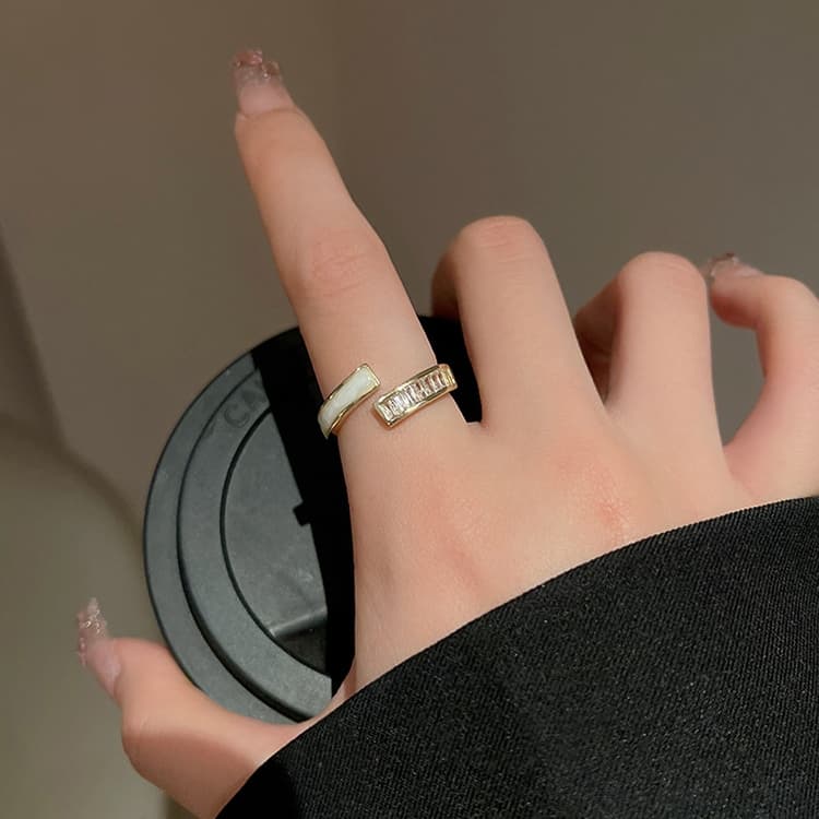 Ladies Light Luxury Pearl Butterfly Opening Adjustable Combination Ring, Specification:J2588