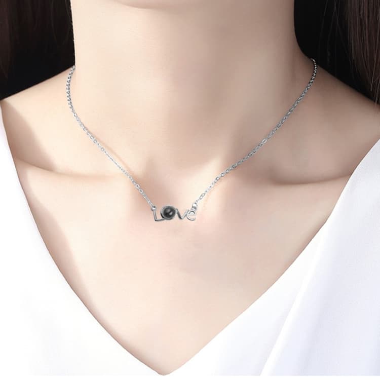 Collana con ciondolo a forma di lettera d'amore Proiezione Ti amo in 100 lingue (lettera d'amore argento)
