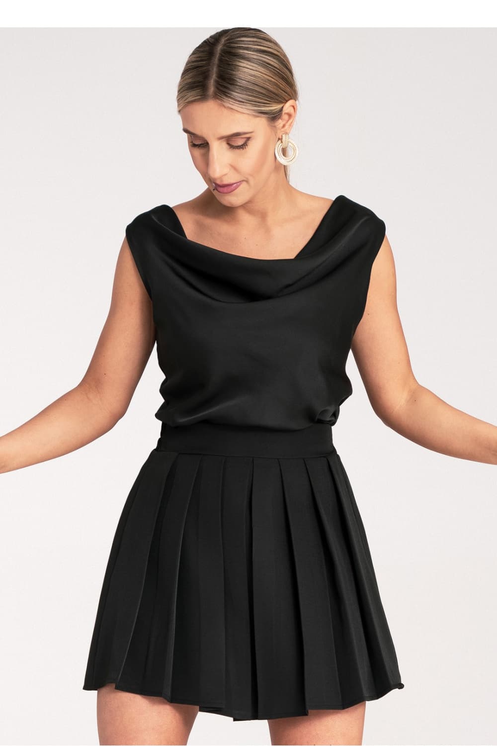 Gonna corta model 214841 Figl