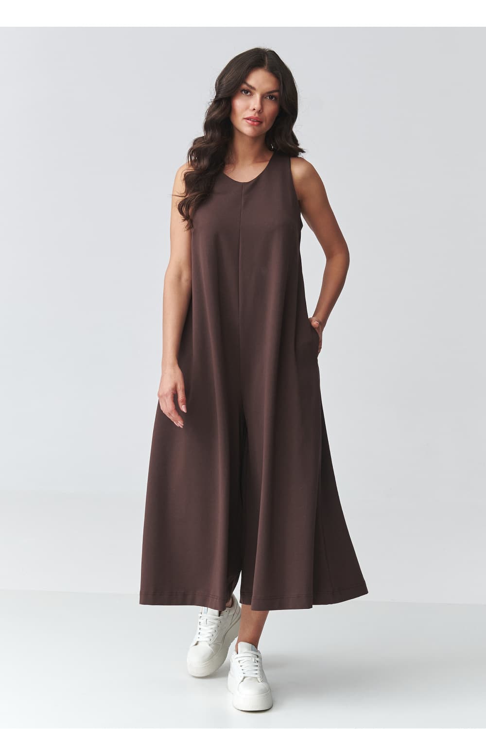 Tuta model 225674 Makadamia