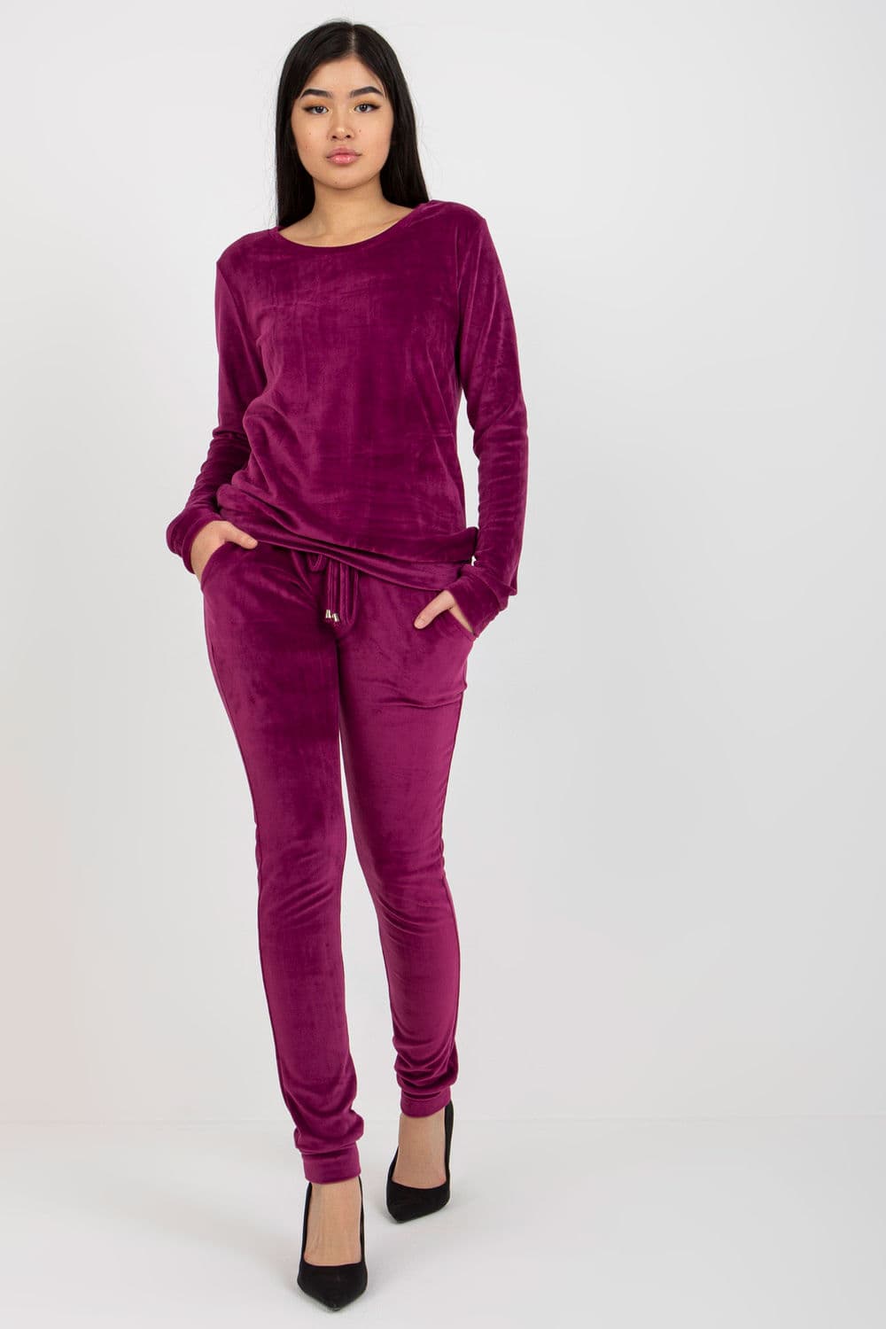 completo model 175105 Rue Paris