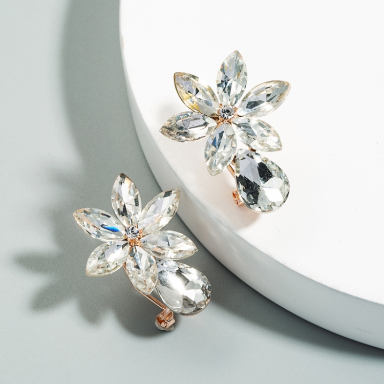 1 Pair Color Diamond Ear Clip Personality Simple Ice Flower Earrings Girl Heart Sweet Earrings(White)