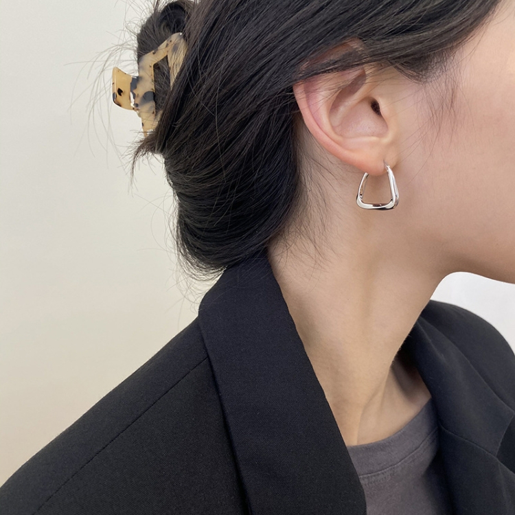 S925 Silver Needle Earbuckle Womens Frosty Style Simple Temperament Stud Earrings Large Silver