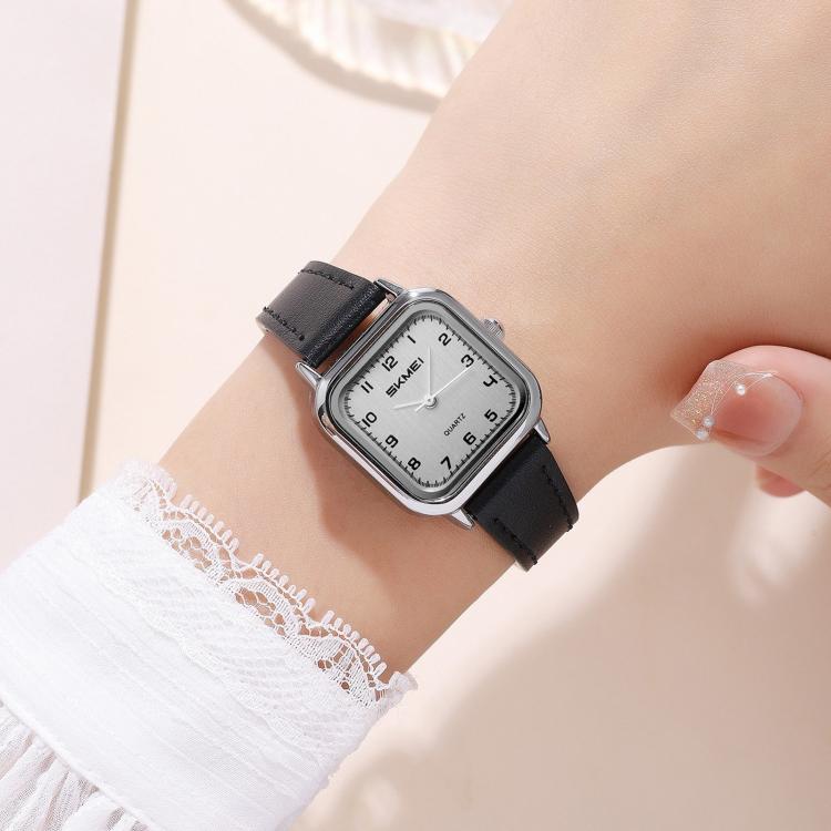 SKMEI 2579 Square Ladies Quartz Watch Leather Strap Watch(Silver Case Black Strap)